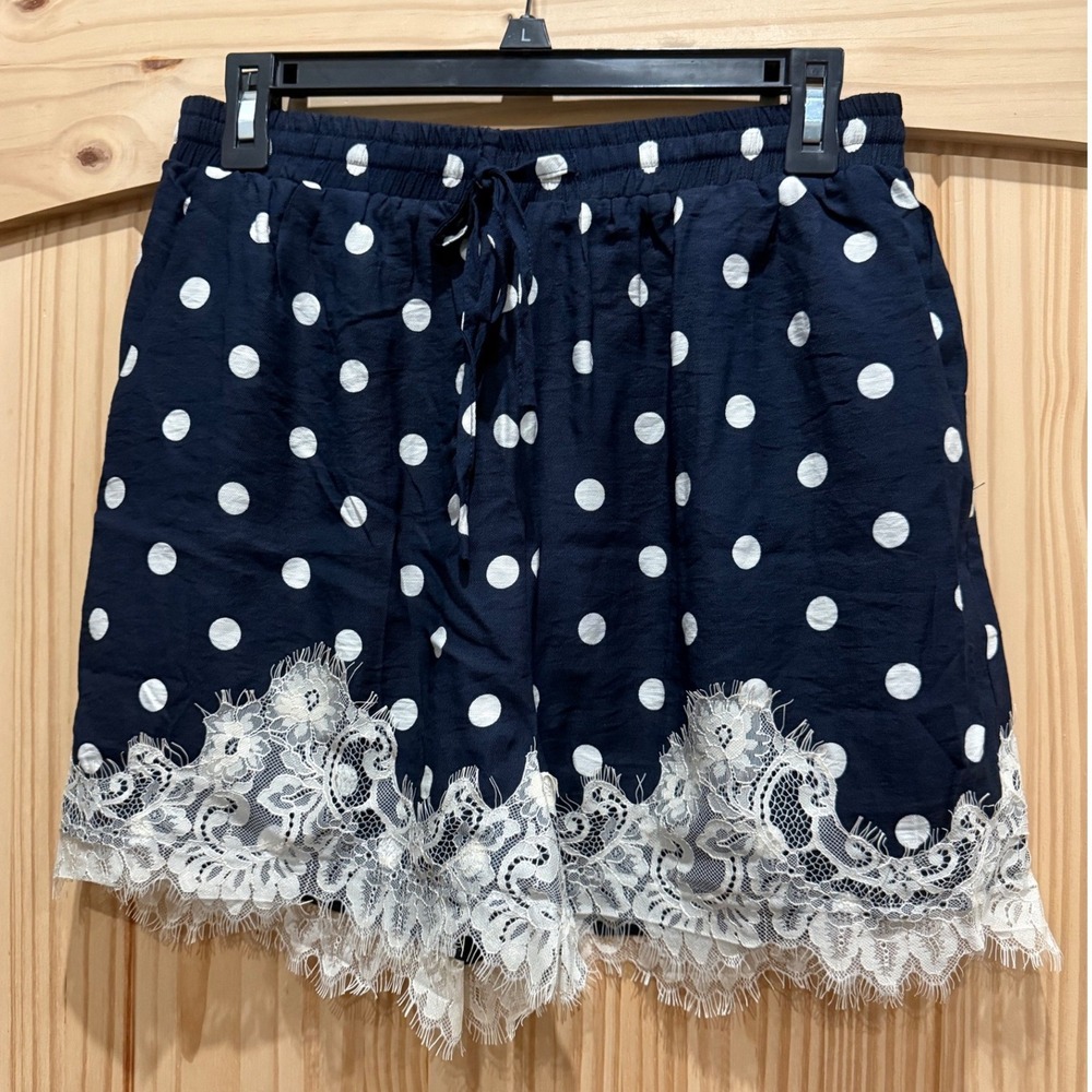 Entro Navy Polka Dot Lace Trim Shorts Elastic Waist Pockets Medium NWT